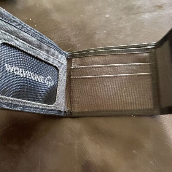 WOLVERINE Men's Tri Fold Canvas Wallet Black Unused - Picture 2 of 4